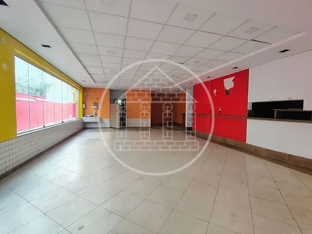 Galpão / Barracão com 373m², para alugar, no bairro Santo Amaro em São Paulo