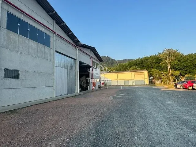 Galpão / Barracão com 5500m², para alugar, no bairro Itoupava Central em Blumenau