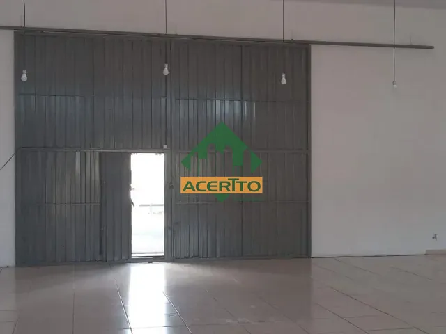 Galpão / Barracão com 200m², para alugar, no bairro Vila Nova em Araçatuba