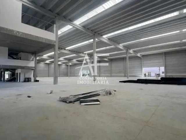Galpão / Barracão com 10m², para alugar, no bairro Loteamento Industrial em Taubaté