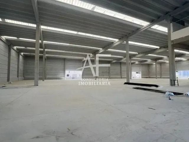 Galpão / Barracão com 10m², para alugar, no bairro Loteamento Industrial em Taubaté
