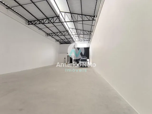Galpão / Barracão com 390m², para alugar, no bairro Prosperidade em São Caetano do Sul
