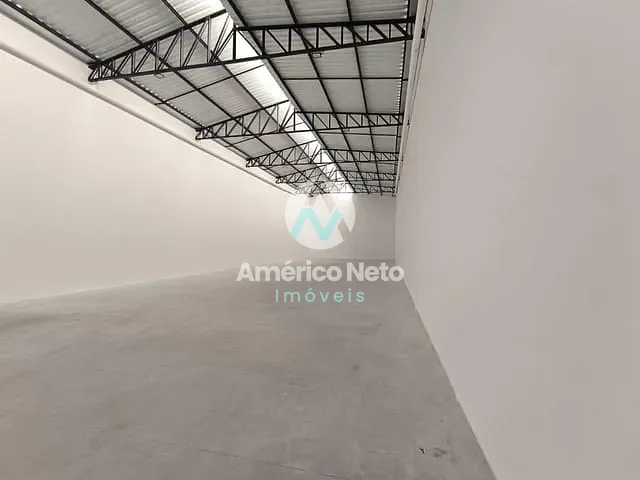 Galpão / Barracão com 390m², para alugar, no bairro Prosperidade em São Caetano do Sul