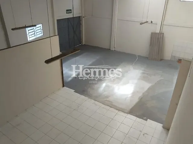 Galpão / Barracão com 600m², à venda, no bairro Santa Terezinha em Paulínia