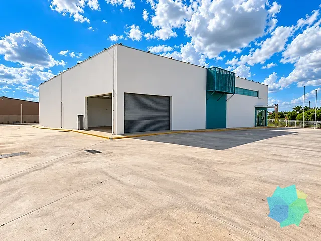 Galpão / Barracão com 3000m², para alugar, no bairro Salto Ville em Salto