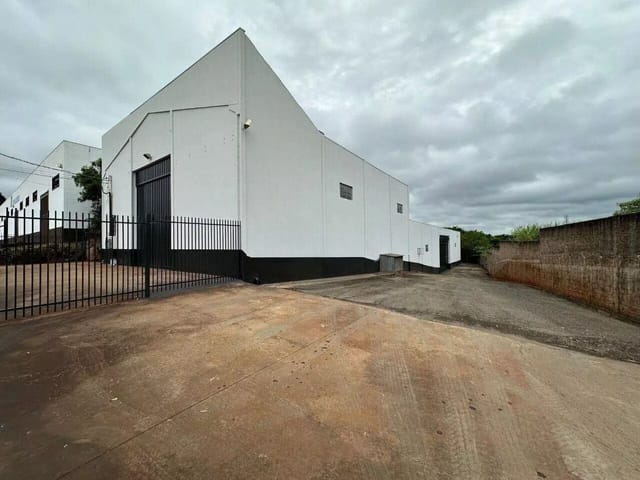 Galpão / Barracão para alugar, no bairro Vila Atalaia em Cambé