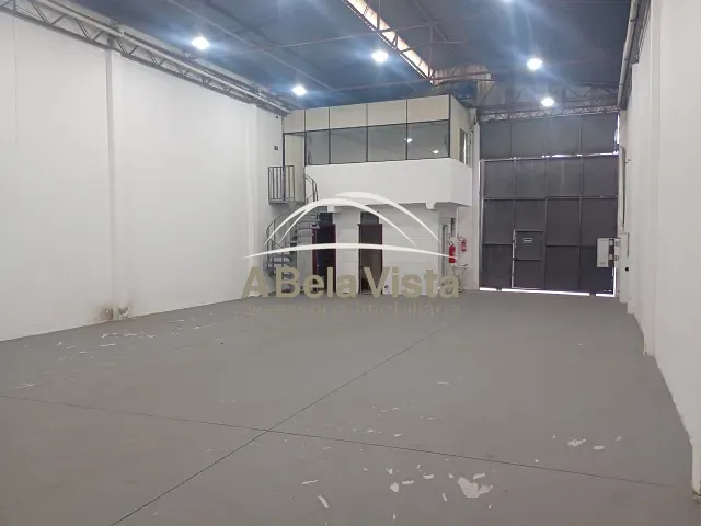 Galpão / Barracão para alugar, no bairro Presidente Altino em Osasco