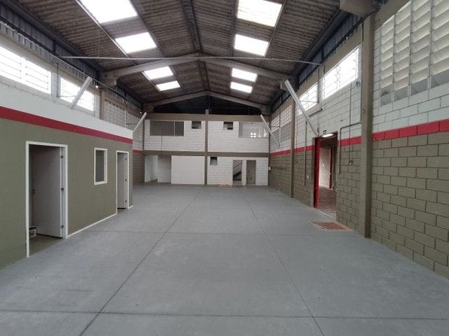 Foto do Galpão / Barracão - Galpão para alugar, 340 m² por R$ 5.800,00/mês - Vila Nair - São José dos Campos/SP | INDEPENDENCE NEGOCIOS IMOBILIARIOS LTDA
