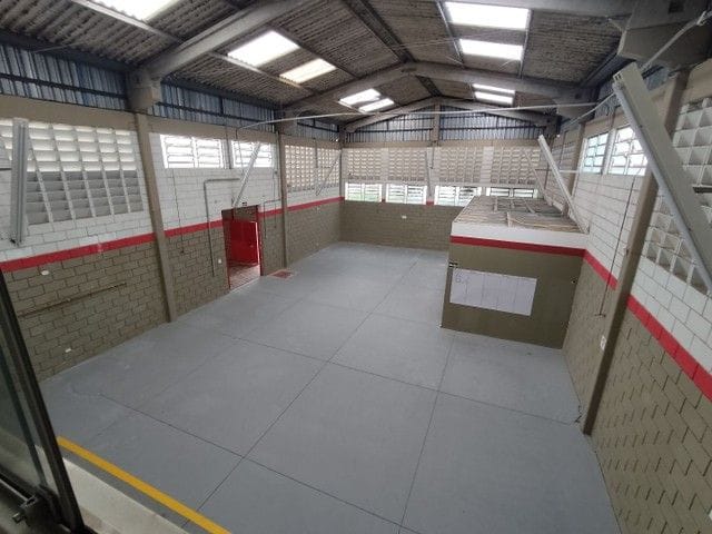 Foto do Galpão / Barracão - Galpão para alugar, 340 m² por R$ 5.800,00/mês - Vila Nair - São José dos Campos/SP | INDEPENDENCE NEGOCIOS IMOBILIARIOS LTDA