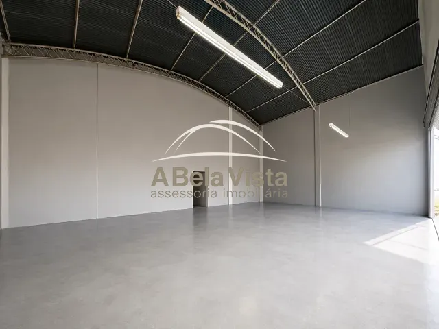 Galpão / Barracão com 600m², para alugar, no bairro km 18 em Osasco