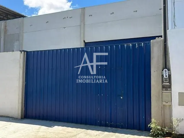 Galpão / Barracão com 500m², para alugar, no bairro Cidade Nova em Pindamonhangaba