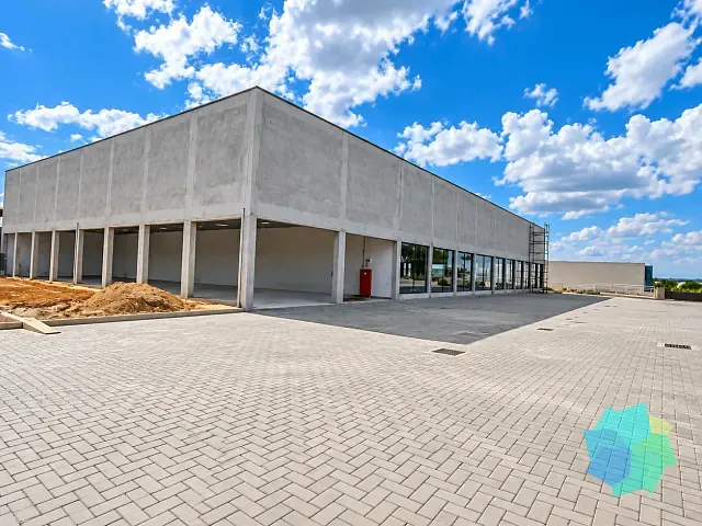 Galpão / Barracão com 3000m², para alugar, no bairro Salto Ville em Salto