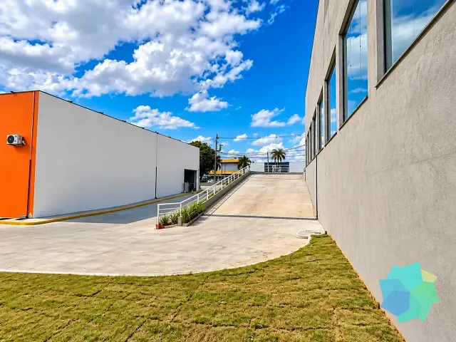 Galpão / Barracão com 3000m², para alugar, no bairro Salto Ville em Salto