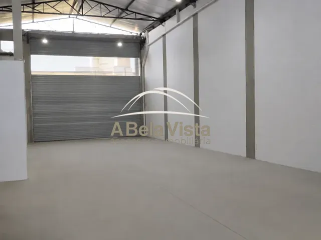 Galpão / Barracão para alugar, no bairro Piratininga em Osasco