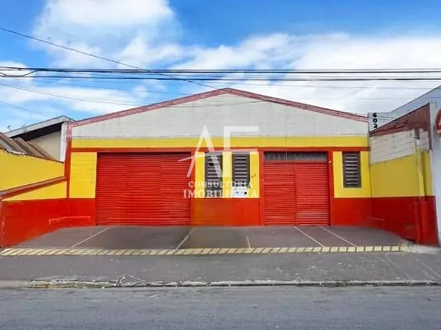 Galpão / Barracão com 500m², para alugar, no bairro Centro em Taubaté