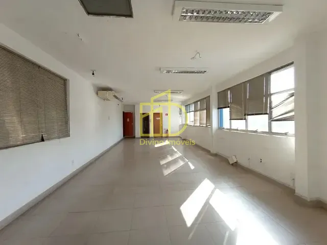 Galpão / Barracão com 8300m², para alugar, no bairro Cajuru do Sul em Sorocaba