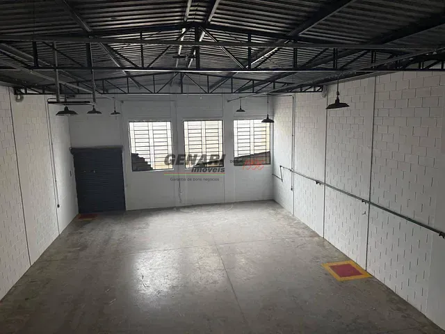 Galpão / Barracão com 300m², para alugar, no bairro Jardim Marina em Indaiatuba