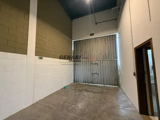 Galpão / Barracão com 300m², para alugar, no bairro Jardim Marina em Indaiatuba