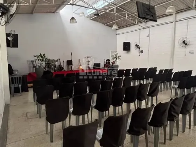 Galpão / Barracão com 250m², à venda, no bairro Jardim Bela Vista em Mogi das Cruzes