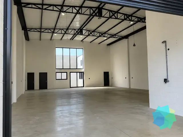 Galpão / Barracão com 338m², para alugar, no bairro Jardim Planalto em Salto