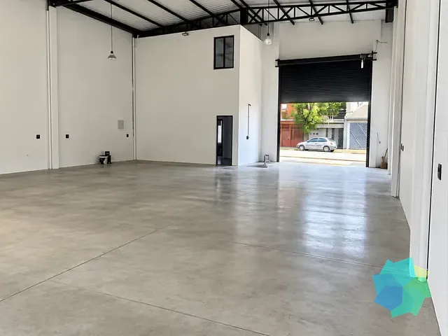 Galpão / Barracão com 338m², para alugar, no bairro Jardim Planalto em Salto