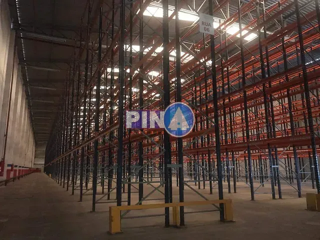 Galpão / Barracão com 3200m², para alugar, no bairro Polo Empresarial Goiás - Etapa III em Aparecida de Goiânia