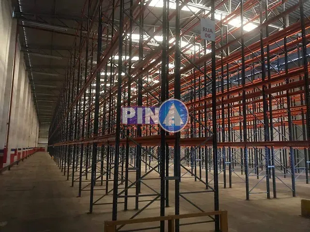 Galpão / Barracão com 3200m², para alugar, no bairro Polo Empresarial Goiás - Etapa III em Aparecida de Goiânia