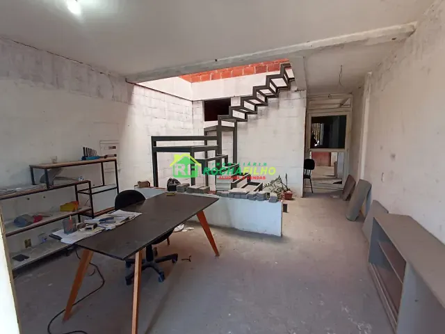 Galpão / Barracão com 900m², à venda, no bairro conviver em Teresina