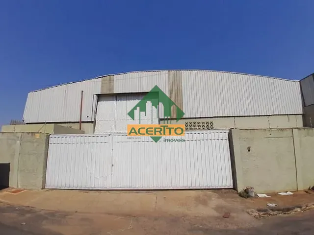 Galpão / Barracão com 860m², para alugar, no bairro Parque Industrial em Araçatuba