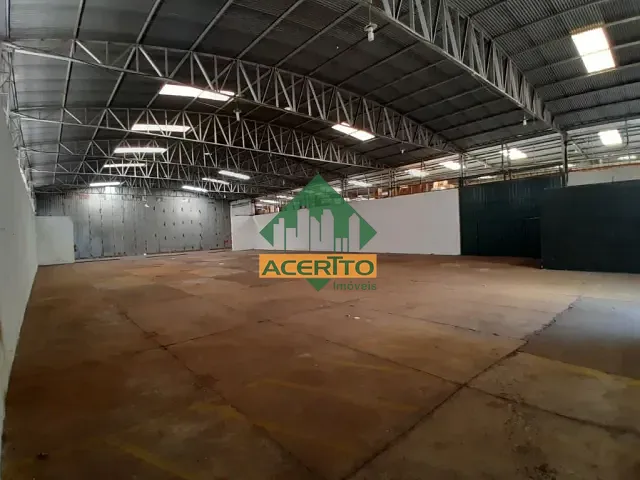 Galpão / Barracão com 860m², para alugar, no bairro Parque Industrial em Araçatuba