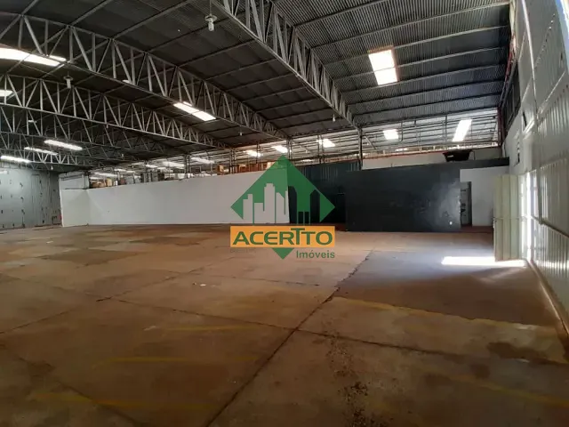 Galpão / Barracão com 860m², para alugar, no bairro Parque Industrial em Araçatuba