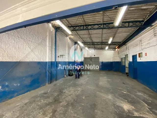 Galpão / Barracão com 120m², para alugar, no bairro Cerâmica em São Caetano do Sul