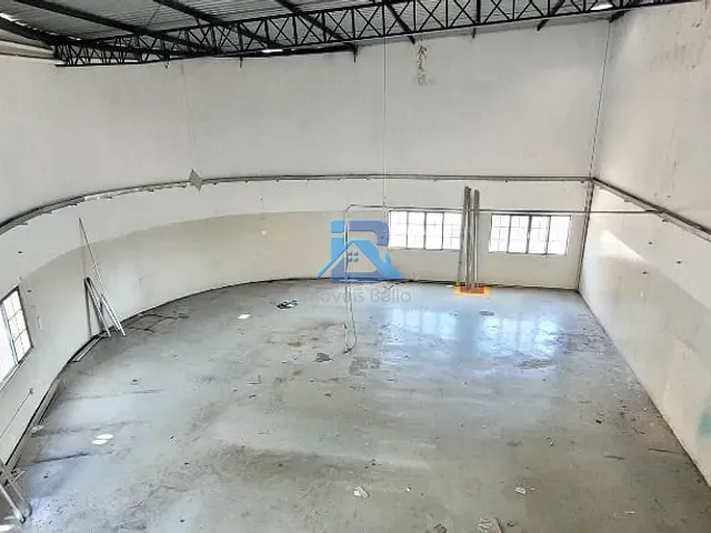 Galpão / Barracão com 250m², à venda, no bairro Jardim Arizona em Itatiba