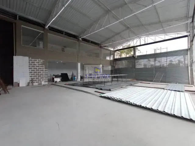 Galpão / Barracão com 500m², para alugar, no bairro Nova Petrópolis em São Bernardo do Campo