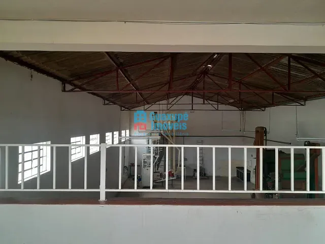 Galpão / Barracão com 518m², para alugar, no bairro Jardim Guaxupé em Guaxupé