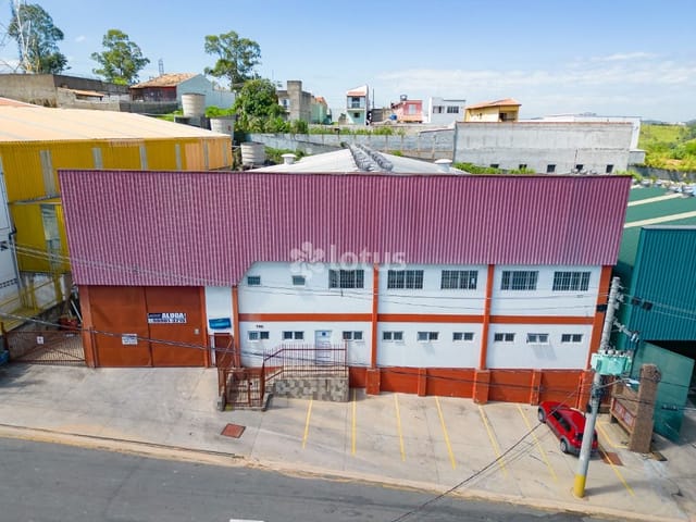 Galpão / Barracão com 1000m², para alugar, no bairro Guaturinho em Cajamar