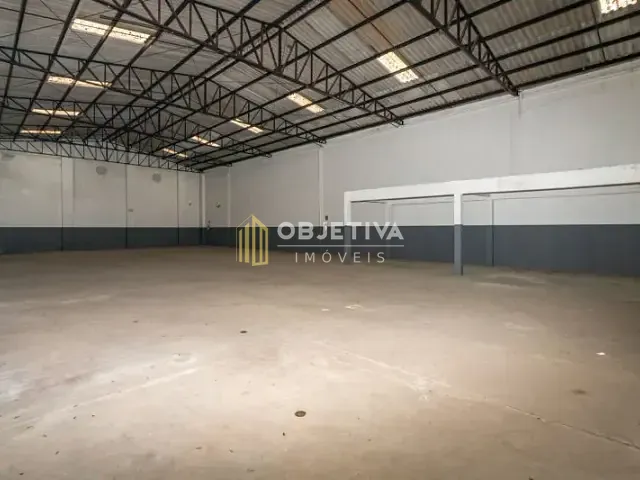 Galpão / Barracão para alugar, no bairro Floresta em Porto Alegre
