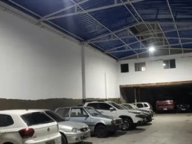 Galpão / Barracão com 700m², à venda, no bairro Jardim Munhoz Junior em Osasco