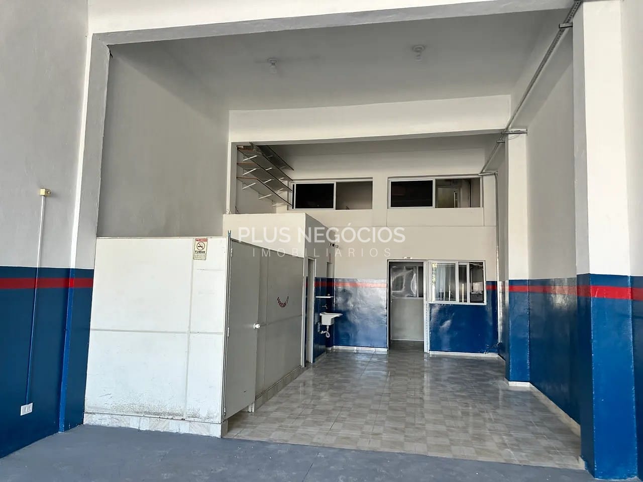 Depósito-Galpão-Armazém para alugar, 205m² - Foto 3