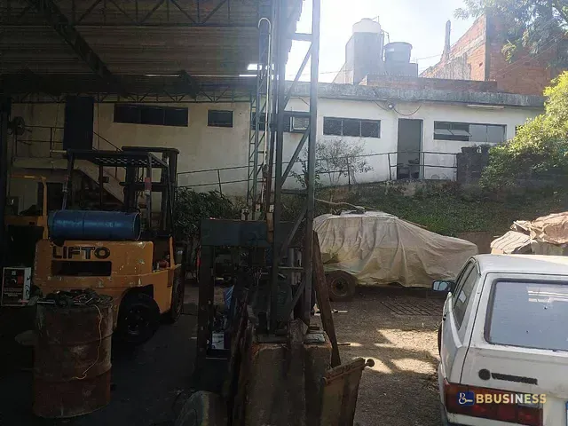 Galpão / Barracão à venda, no bairro Parque Novo Oratório em Santo André