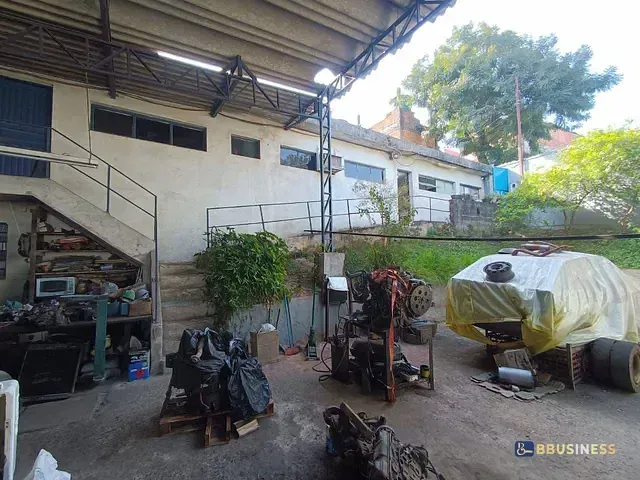 Galpão / Barracão à venda, no bairro Parque Novo Oratório em Santo André