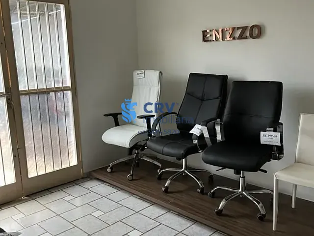 Galpão / Barracão com 1300m², para alugar, no bairro Parque Comercial Quati em Londrina