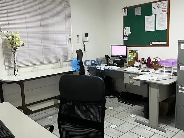 Galpão / Barracão com 1300m², para alugar, no bairro Parque Comercial Quati em Londrina