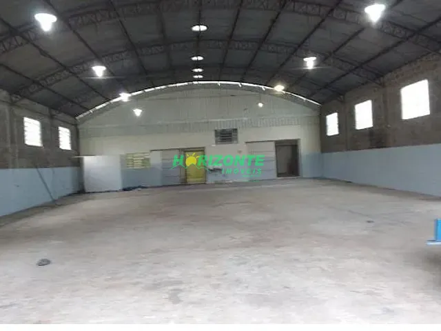 Galpão / Barracão com 1000m², à venda, no bairro Chácaras Reunidas em São José dos Campos