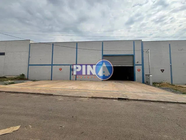 Galpão / Barracão para alugar, no bairro Vila Santa em Aparecida de Goiânia