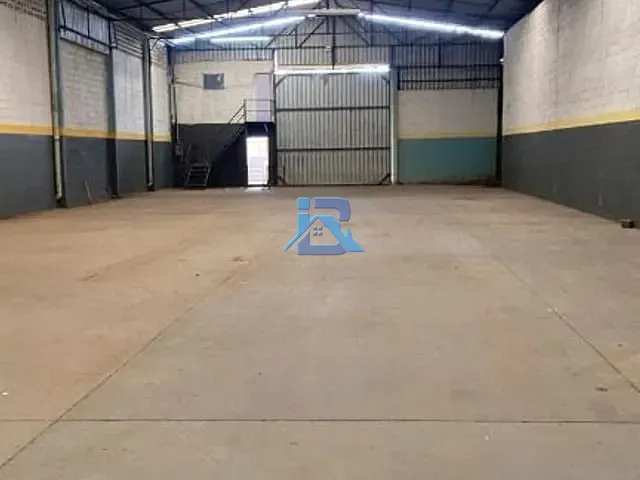 Galpão / Barracão com 950m², para alugar, no bairro Bairro da Ponte em Itatiba