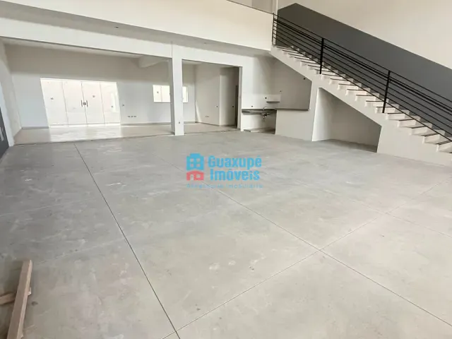 Galpão / Barracão com 200m², para alugar, no bairro Jardim Aeroporto em Guaxupé