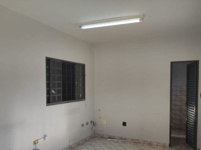 Galpão / Barracão para alugar, no bairro Jardim Tarobá em Cambé