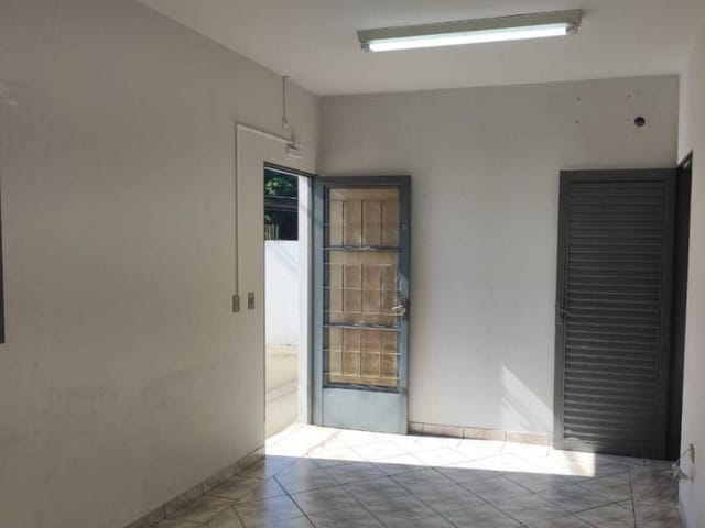 Galpão / Barracão para alugar, no bairro Jardim Tarobá em Cambé