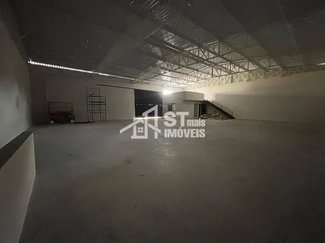 Galpão / Barracão com 575m², para alugar, no bairro Jardim Amélia em Andradas